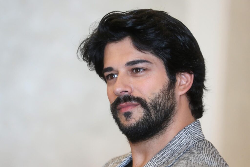 Burak Özçivit